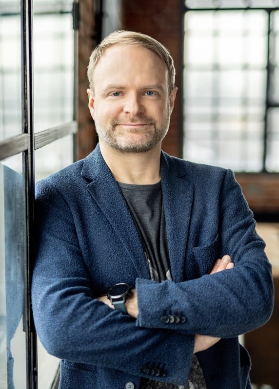 Maurycy Kieruj - Radca prawny specjalizujący się w prawie transportowym